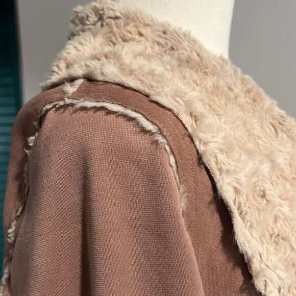 Women's blush Jacket with Cream blush faux Fur Collar - Picture 5 of 8